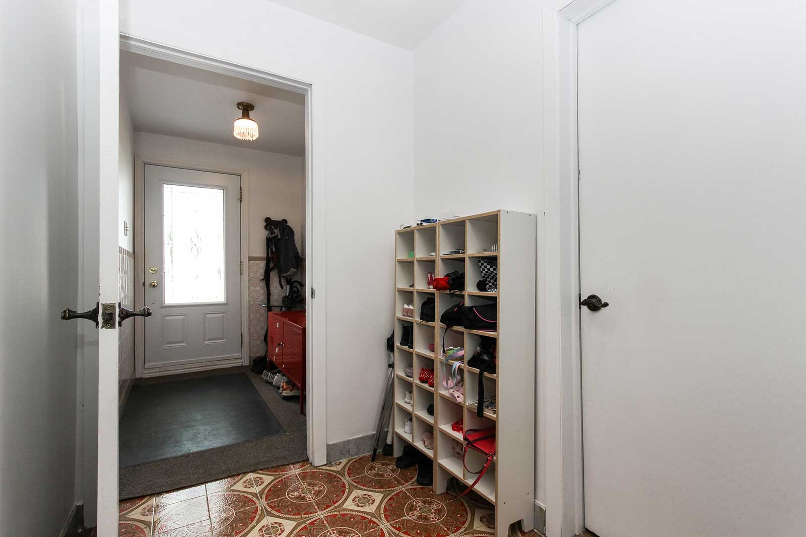 7340 Rue de l’Élysée Saint-Léonard Montréal, H1S2, 3 Bedrooms Bedrooms, ,2 BathroomsBathrooms,Apartment,For Sale,7340 Rue de l’Élysée Saint-Léonard Montréal , H1S2,1014