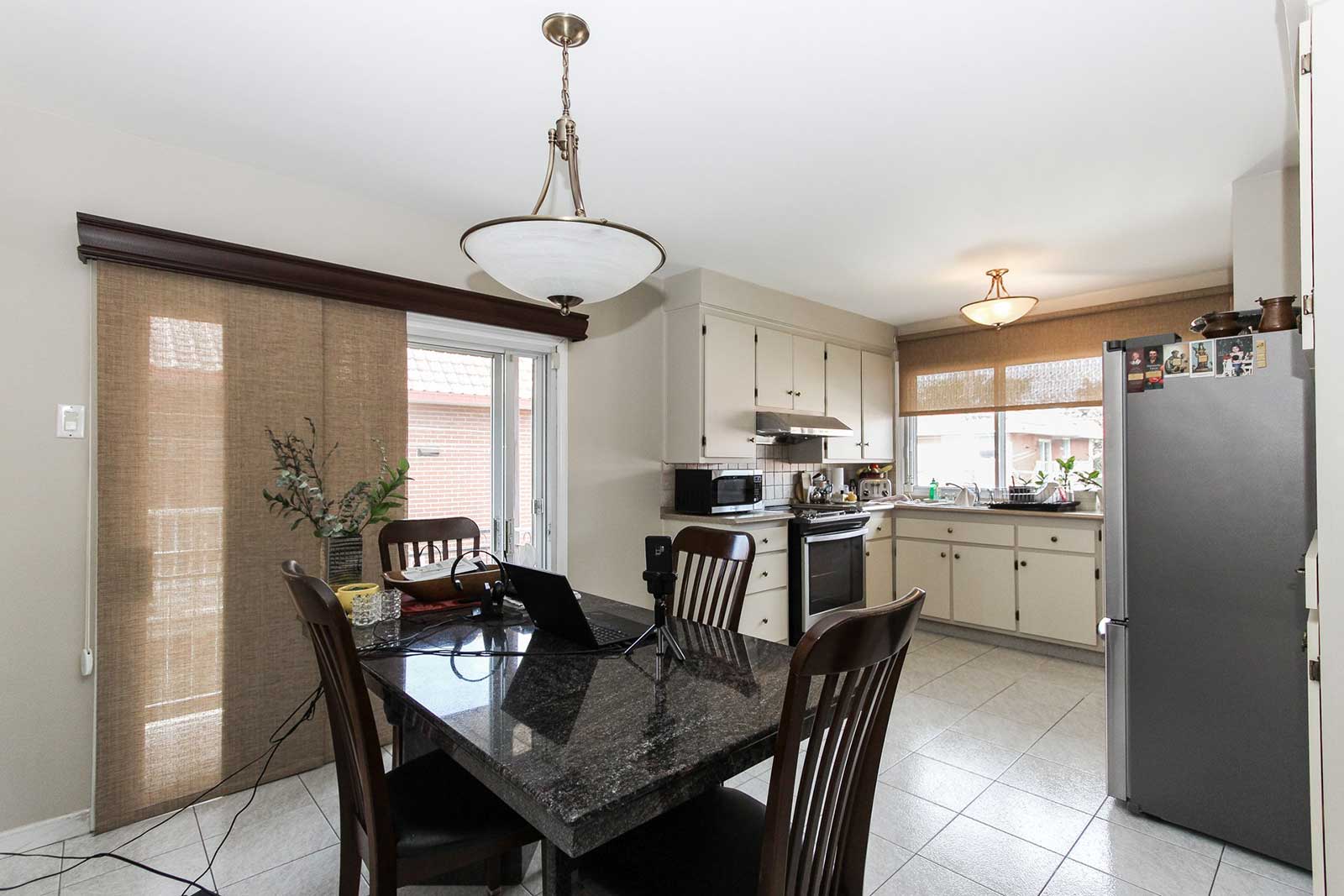 6165 Rue Despréaux Saint-Léonard Montréal, H1S1E7, 4 Bedrooms Bedrooms, ,2 BathroomsBathrooms,Apartment,For Sale,6165 Rue Despréaux Saint-Léonard Montréal , H1S1E7,1015