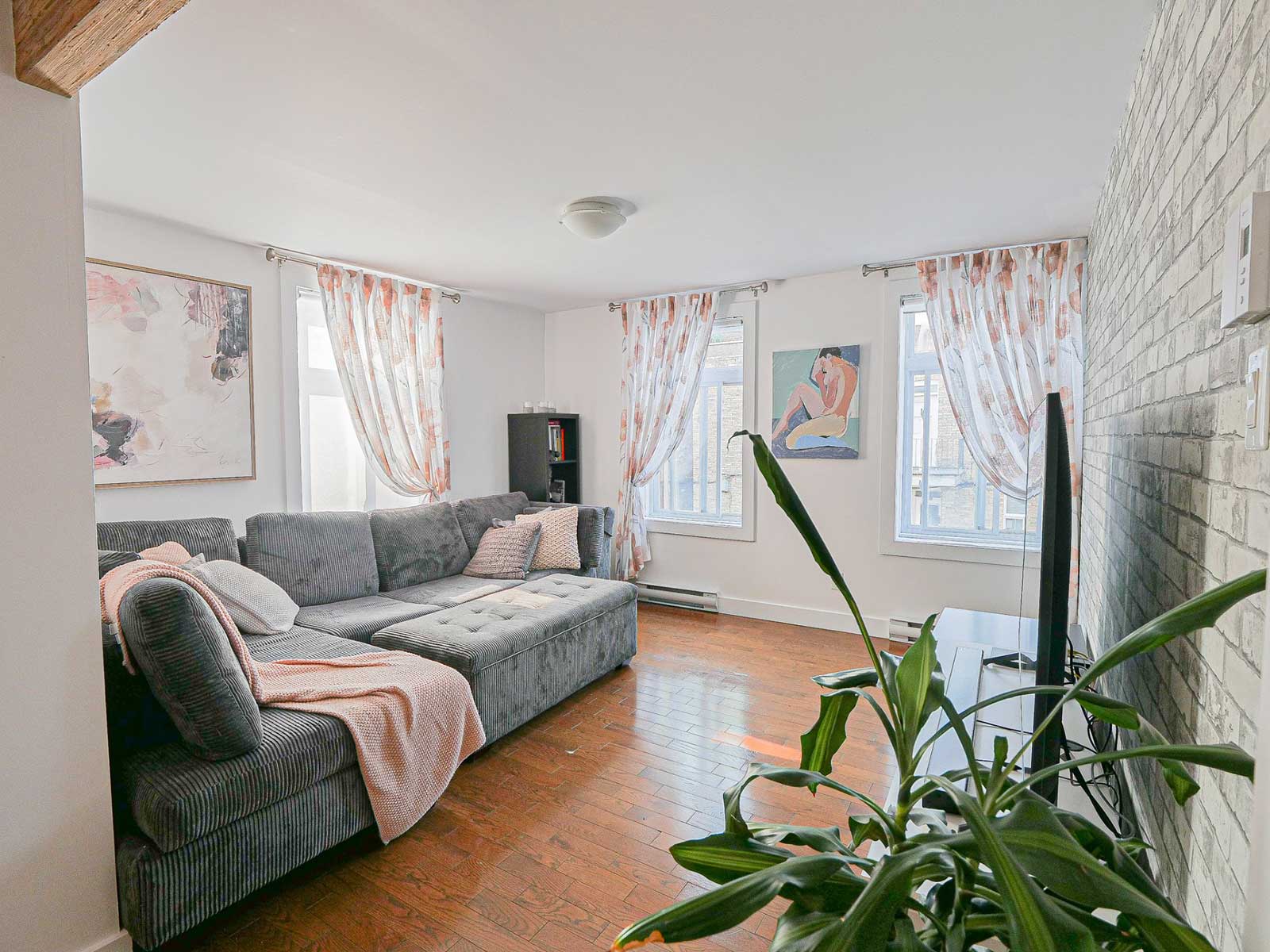 801 Rue Ste-Marguerite Le Sud-Ouest Montréal, H4C, 2 Bedrooms Bedrooms, ,1 BathroomBathrooms,Apartment,For Sale,801 Rue Ste-Marguerite Le Sud-Ouest Montréal , H4C,1017