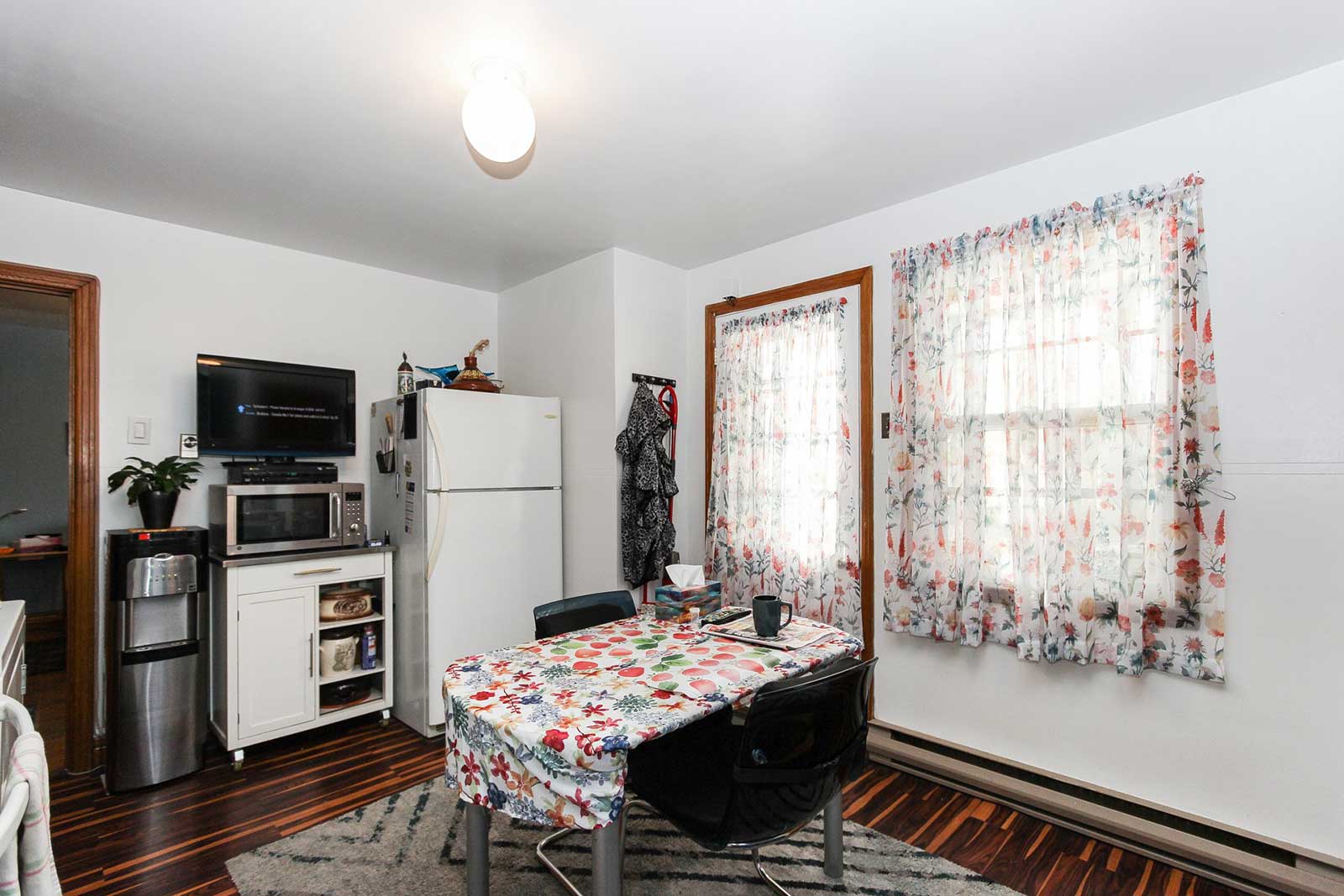 6550 20e Avenue Rosemont La Petite-Patrie Montréal, 3 Bedrooms Bedrooms, ,1 BathroomBathrooms,Apartment,For Sale,6550 20e Avenue Rosemont La Petite-Patrie Montréal,1020